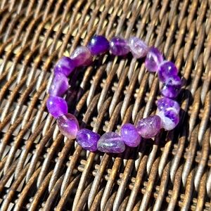 Polished Amathyst Gemstone Bracelet